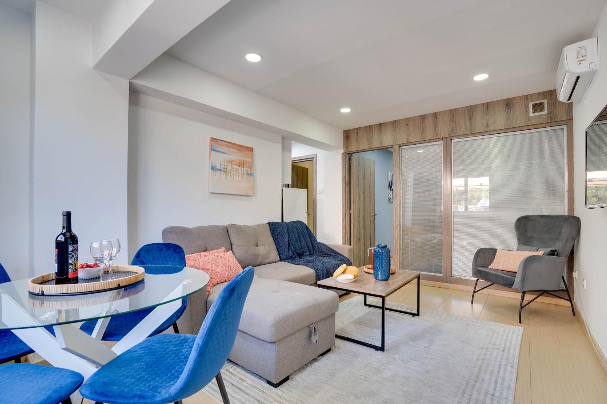 Atlantis Apartments 50M From Makenzy Seafront Larnaka Exterior foto